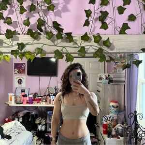 Garage Textured White Top